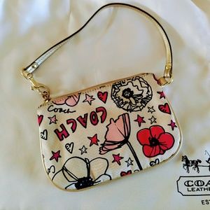 COPY - Coach Poppy wristlet